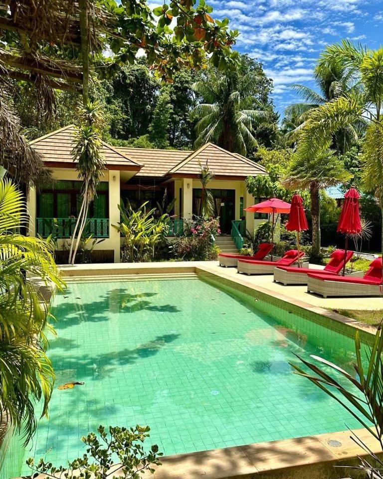 Carpe Diem Residence Thongsala Exterior photo