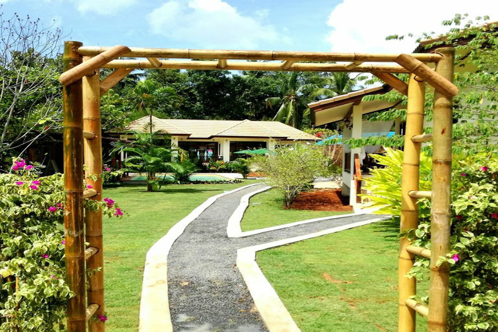 Carpe Diem Residence Thongsala Exterior photo